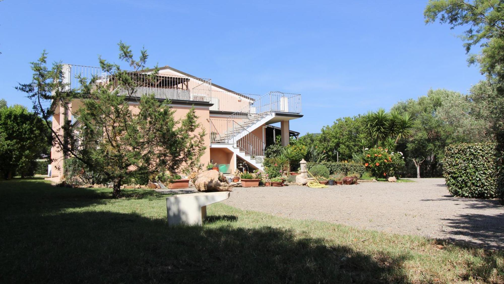 Casa Vacanze Giovanna SantʼAnna Arresi Exteriör bild